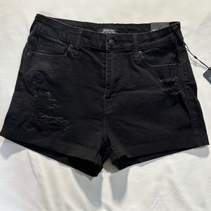 NWT. True Religion Black Size W29 shorts.